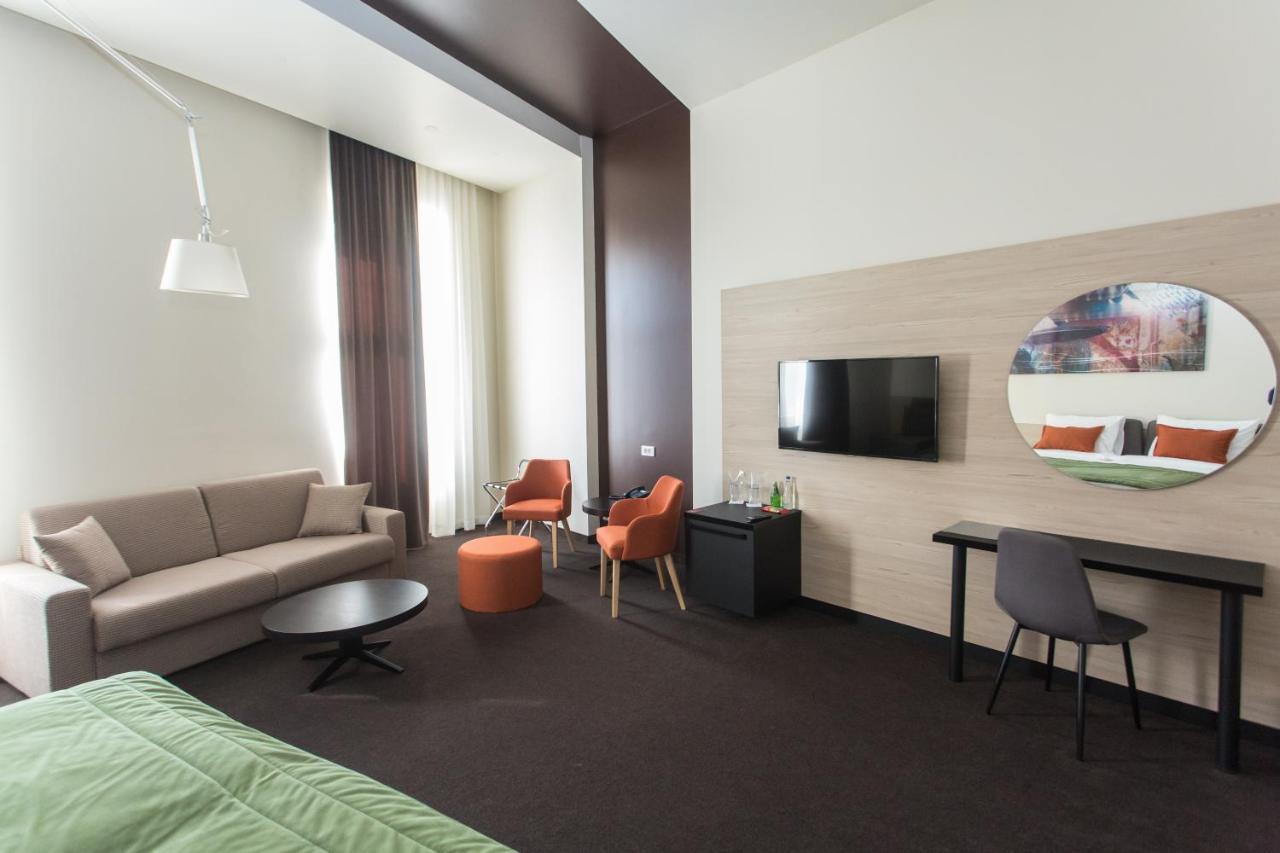 Hotel Grand Hedonist Pančevo Exterior foto